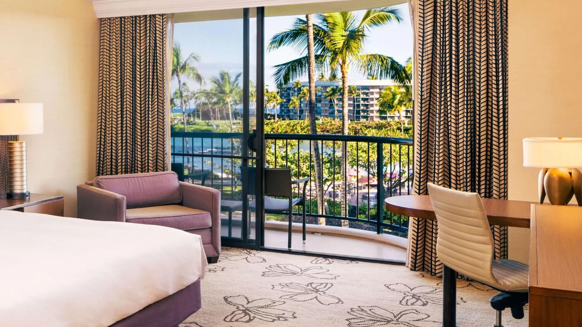 Hilton Waikoloa Village 4*,