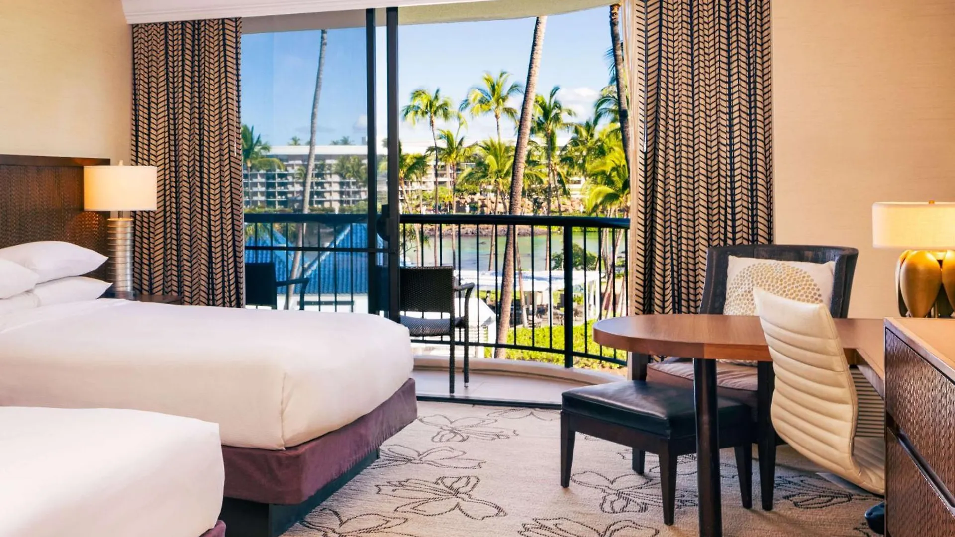 Hilton Waikoloa Village 4*,